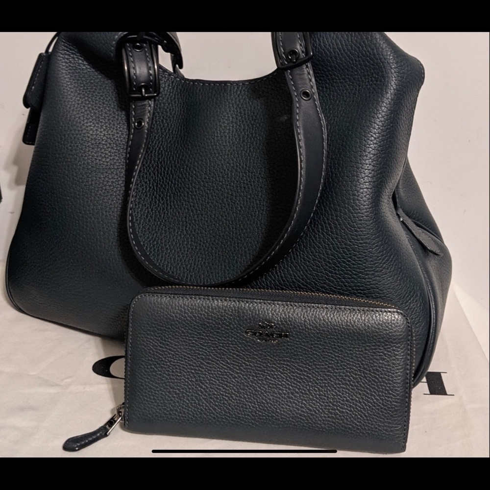 Coach 1941 Cass Hobo PINE GREEN like new w/matching wallet